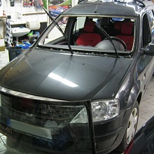 Čelní sklo Dacia 1 Čelní sklo Dacia 1