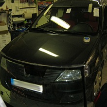 Čelní sklo Dacia 3 Čelní sklo Dacia 3