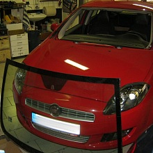 Čelní sklo Fiat Punto 1