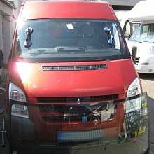 Čelní sklo Ford 4 Čelní sklo Ford 4