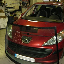 Čelní sklo Peugeot 1