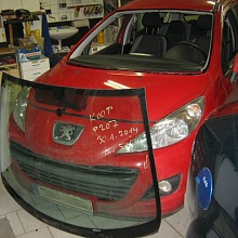 Čelní sklo Peugeot 3